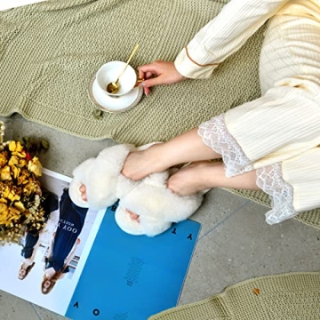 Parlovable Women's Fuzzy Slippers Soft Warm Home Shoes