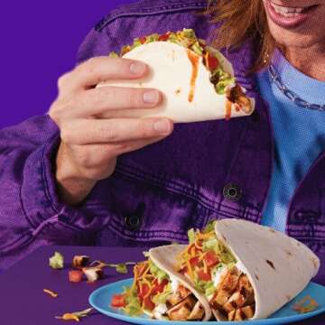 Taco Bell Soft Taco Dinner Kit with 10 Soft Tortillas (Taco Bell Mild Sauce & Seasoning, 14.6 oz Box)