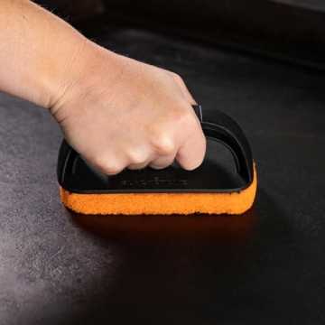 Blackstone 5060 Griddle Cleaning Kit for Outdoor Cooking