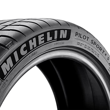 Michelin Pilot Sport 4 S Ultra High Performance Tire