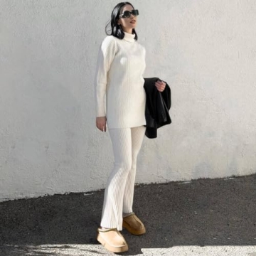 Women's Fleece-Lined Suede Mini Boots Slippers - Warm & Stylish