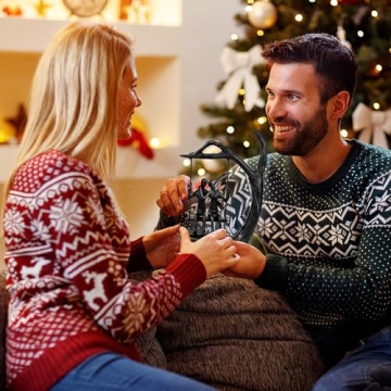 Kresecioo Romantic Couple Statue for Anniversary Gifts