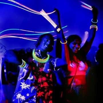 JOYIN 300 Pack Glow Sticks for Vibrant Parties and Events