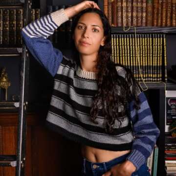 Lion Brand Yarn Basic Stitch Anti-Pilling Knitting Yarn, Yarn for Crocheting, Ecru, 555 Foot (Pack of 1)