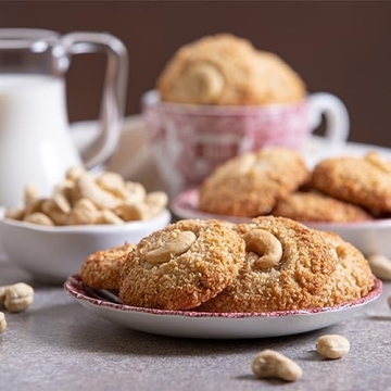 Elan Organic Coconut Cashews Vegan Gluten-Free Snack