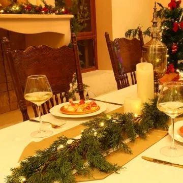 Realistic 6FT Joyhalo Christmas Garland with Lights