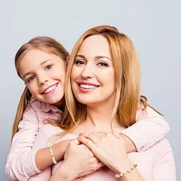 Yinkin 1000 Pieces Round Acrylic Letter Number Beads Charms Gold Letter Beads White Alphabet Beads 4 x 7 mm Alphabet Figure Beads for Craft DIY Necklace Bracelet Keychain Jewelry Making