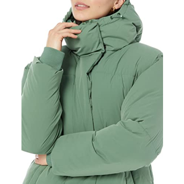 Amazon Essentials Women's Puffer Jacket in Sage Green