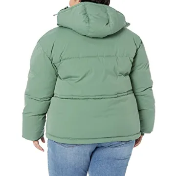 Amazon Essentials Women's Puffer Jacket in Sage Green
