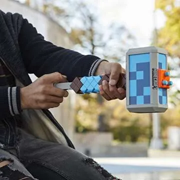 Nerf Minecraft Stormlander Hammer - Dart-Firing Fun