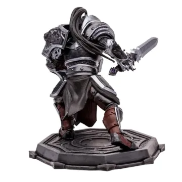 McFarlane Toys World of Warcraft Warrior/Paladin Collectible Figure