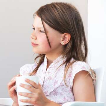 IEFWELL Heart Stud Earrings for Girls Women, S925 Sterling Silver Studs Hypoallergenic Earrings CZ Heart Earrings Initial Earrings for Teen Girls Kids Jewelry for Girls Gifts