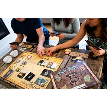 Harry Potter Hogwarts Battle Deck Building Game