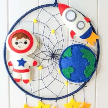 Kikiddo Astronaut Dream Catcher for Boys Bedroom or Girls Bedroom - Space Dream Catcher for Boys Room or Girls Room - Outer Space Room Decor for Boys or Girls - Space Wall Decor