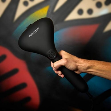 Effortless Garment Steamer - 1500W Fast & Portable