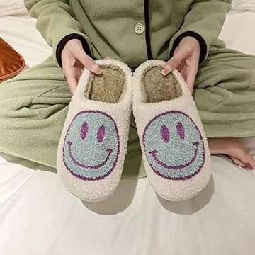 Bevaney Smile Face Slippers for Women, Soft Plush Smile Slippers Retro Preppy Slippers with Smile Face Happy Face Slippers Slip-on Cozy Indoor Outdoor Slippers
