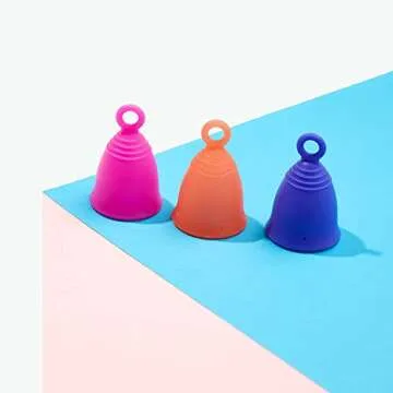 Peachlife Silicone Ring Menstrual Cup with Loop Pull Stem for Easy Removal - Reusable 12 Hour Tampon Alternative - Medium Size, Soft Peachcup