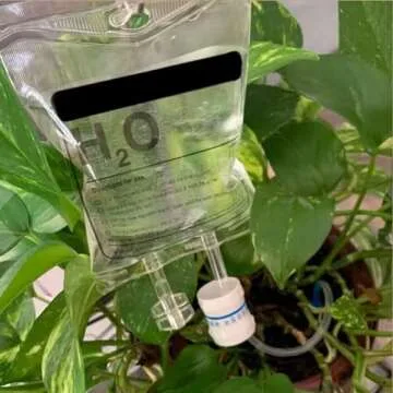 QIWYGPYQ 2 PCS Plant Self Watering Devices Irrigation Drippers, Self Automatic Plant Watering System with 350 ml Water Bag, for Indoor Outdoor Automatic Flower Watering Device