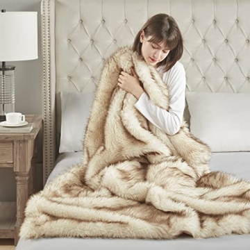 Hyde Lane Faux Fur Throw Blanket - Luxury Cozy Gift