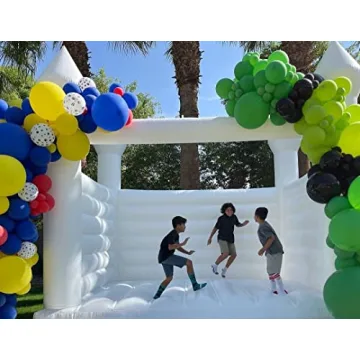 Elegant Inflatable White Jumper Castle for Celebrations
