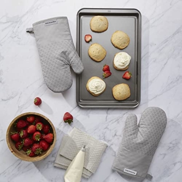 KitchenAid Asteroid Oven Mitt Set - Heat Resistant & Stylish