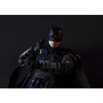 TAMASHII NATIONS Batman (The Batman) Action Figure