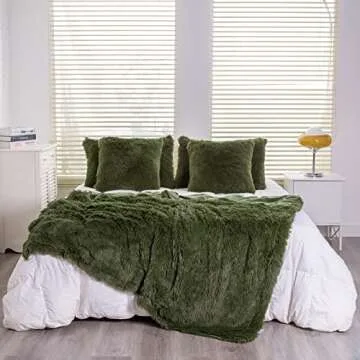 YUSOKI Olive Green Faux Fur Throw Blanket,2 Layers,50" x 60" Cozy Plush Fluffy Blanket Furry Fuzzy Warm Cute Shaggy Blanket for Fall Bed Living Room Décor Baby Women Pet