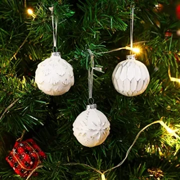 Elegant Vintage Christmas Ornaments - Set of 6 Decorative Balls