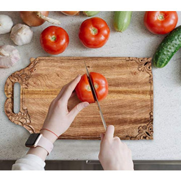 Winlay Hand Carved Mango Wood Cutting Board - 16.5x9 inch