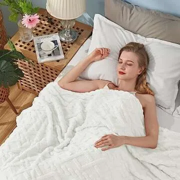 KMUSET White Fleece Blanket for Couch - Super Soft Cozy Luxury Throw Blankets for Women, Beautiful 3D Jacquard Gift Blanket for Girls, 50 x 60 Inches