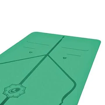 Liforme Original Yoga Mat – Free Yoga Bag Included - Patented Alignment System, Warrior-like Grip, Non-slip, Eco-friendly, sweat-resistant, 4.2mm thick mat for comfort - Green