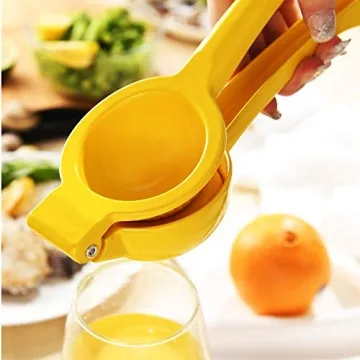 Manual Citrus Lemon Squeezer for Quick Juice Extraction