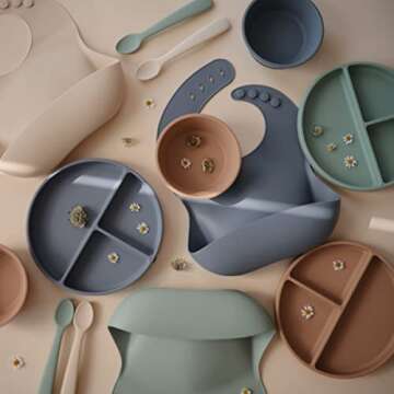 mushie Silicone Suction Plate | BPA-Free Non-Slip Design (Dried Thyme)