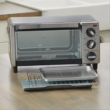 BLACK+DECKER Toaster Oven with Natural Convection and Timer