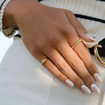 espere Cubic Zirconia Heart Inlay Signet Ring 18K Gold Plated | Minimal Dainty Pinky Ring | Simple Small Stackable Heart Ring Promise Ring Birthday Gift for Her [Size 3]