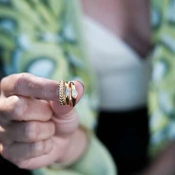 espere Cubic Zirconia Heart Inlay Signet Ring 18K Gold Plated | Minimal Dainty Pinky Ring | Simple Small Stackable Heart Ring Promise Ring Birthday Gift for Her [Size 3]