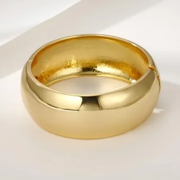 Gold Chunky Bangle Bracelet - Elegant & Versatile Fashion