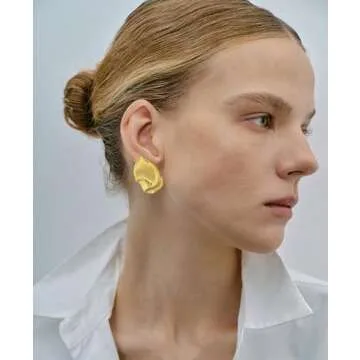 ENSKEFEN Minimalist Hammered Gold Earrings for Women Trendy Irregular Wavy Gold Stud Earrings Boho S...