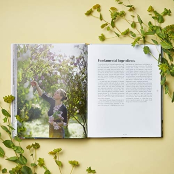 Floret Farm’s A Year in Flowers Guide for Floral Design