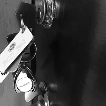 Elegant Mother's Day Keychain with Heartfelt Message