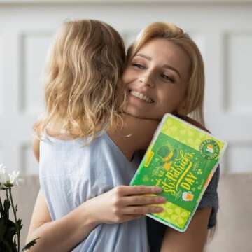 Gionlion 3000 Pcs St Patricks Day Accessories, St Patricks Day Green Clay Beads for Bracelets for Women, Friendship Bracelet Kit with Beads for DIY Gifts St Patricks Day Decorations