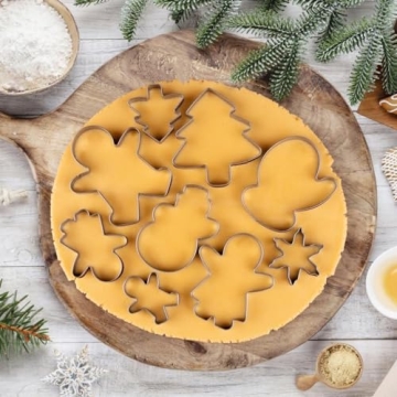 18-Piece Christmas Cookie Cutter Set for Festive Baking