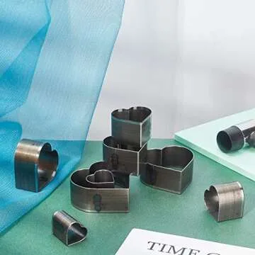 PH PandaHall 8 pcs High Carbon Steel One Hole Hollow Punch Cutter Set, 8 Sizes Heart Leather Die Cutter Tool Cutting Punching Die for Handmade DIY Leather Craft Valentine's Day