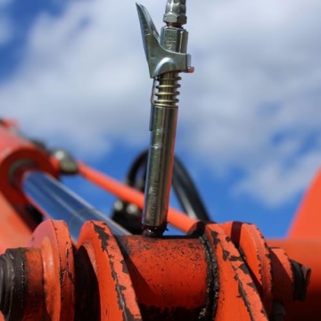 LockNLube Grease Gun Coupler XL for Hassle-Free Greasing