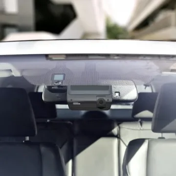 Thinkware Q1000 QHD Dash Cam with Built-in Wi-Fi and GPS