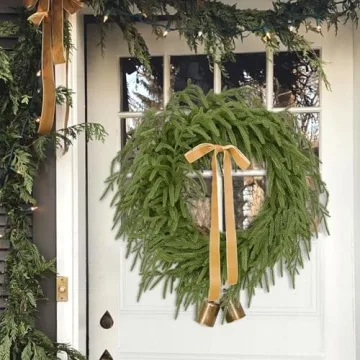 24 Inch Christmas Wreath with Lights and Ribbon Bell