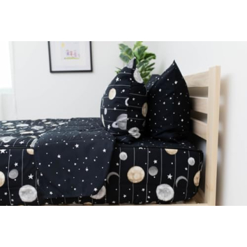 Transform Bedtime with Beddy's Space Theme Zipper Bedding!