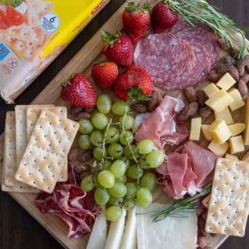 Schar Gluten Free Table Crackers - Tasty and Convenient