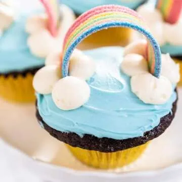 Baking Cups Cupcake Liners Baking Cups for Cupcakes Paper and Muffins, 50-Count, Standard (Bright Gold)