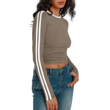 Trendy Long Sleeve Gym Top for Chic Fall Outfits